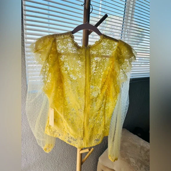 Cute Yellow Top - Picture 2 of 4